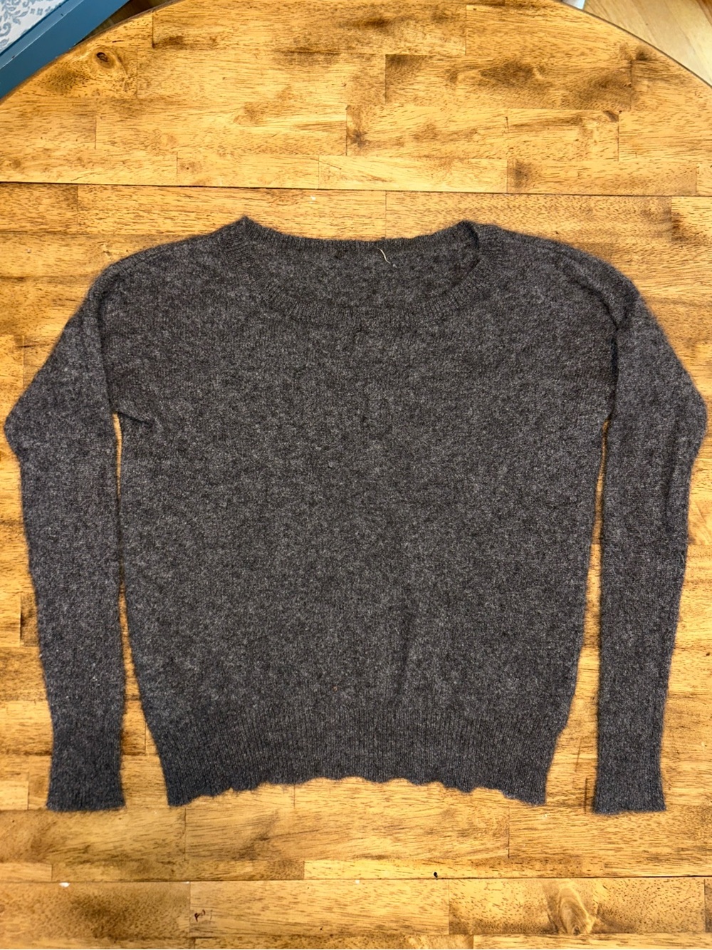 100% Cashmere Crewneck Sweater